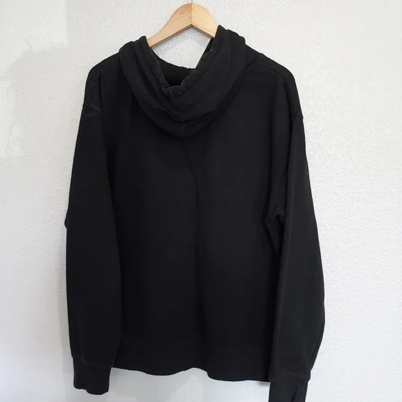 🔴3/$20 Popular Demand Black Pullover Hoodie Size Medium - Picture 6 of 8